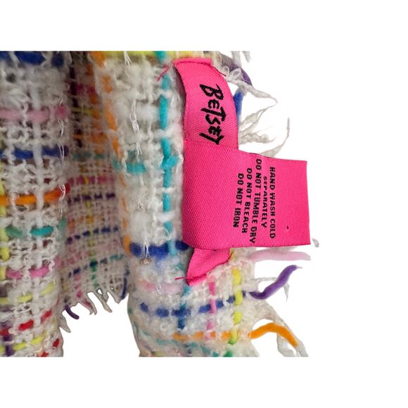 BETSEY JOHNSON Blanket Wrap/Shawl in Colorful Plaid and Ivory Print - Picture 7 of 7